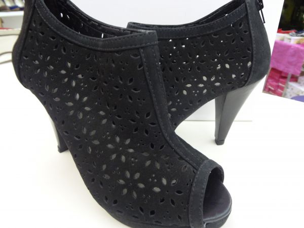 ANKLE BOOT COURO